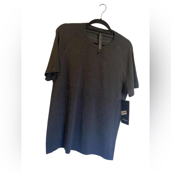 NWT Lululemon Men’s metal vent tech short sleeve GRAPHITE GREY/BLACK Size M - Picture 1 of 5